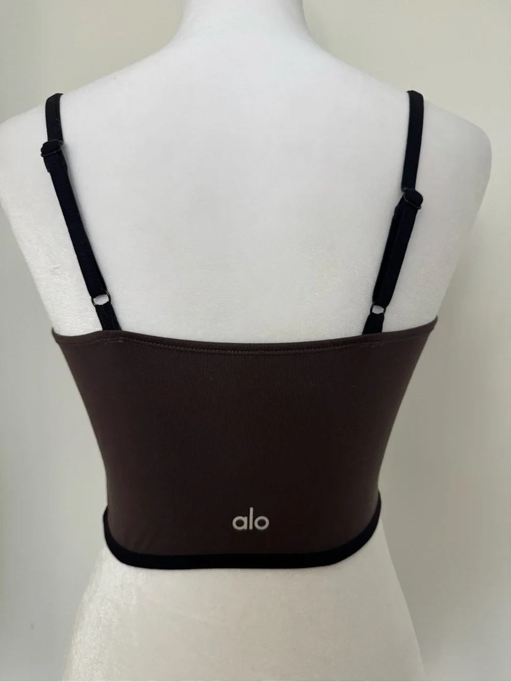 Alo sports bra- cute activewear (missing removable bra pad)
